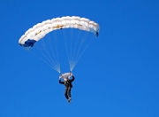 败北引发热议！，杜兰特在塞尔维亚队比赛中出色发挥比赛高潮迭起